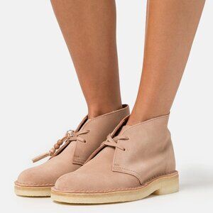 Clarks Desert Boot Suede Leather Dusty Pink Women's size 9M Lace-up Boots Boho